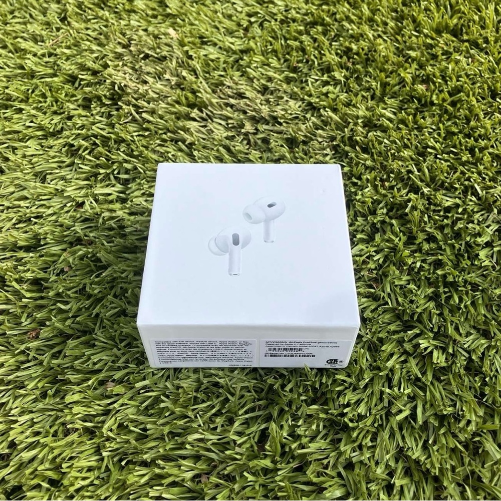 Apple AirPods Pro with Charging Case - White